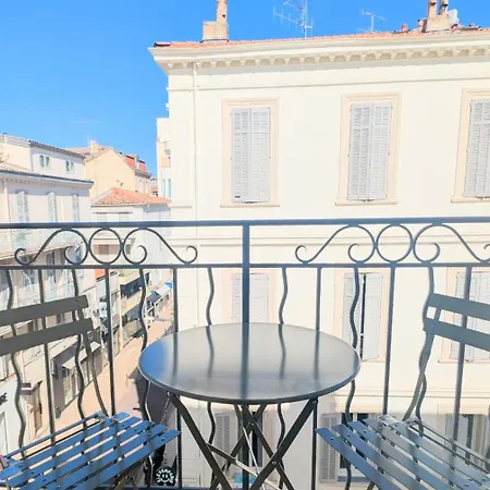 Ref Pinson Apartment *